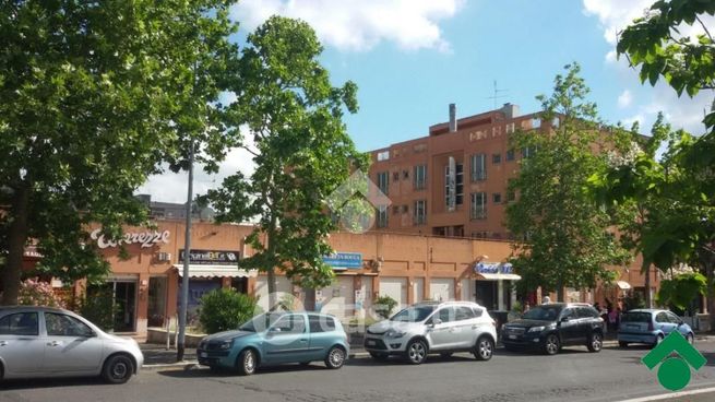 Garage/posto auto in residenziale in Via della Tenuta di Torrenova 70