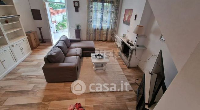 Casa indipendente in residenziale in Via Giuseppe Zanardelli