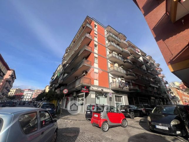 Capannone in commerciale in Calata Capodichino 126