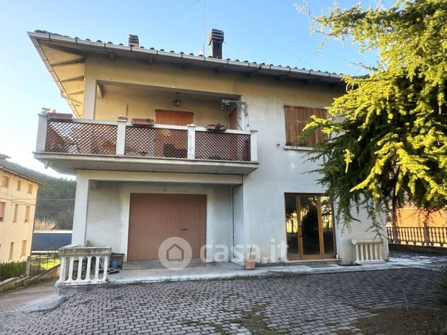 Casa indipendente in residenziale in Borgo Tufico 10