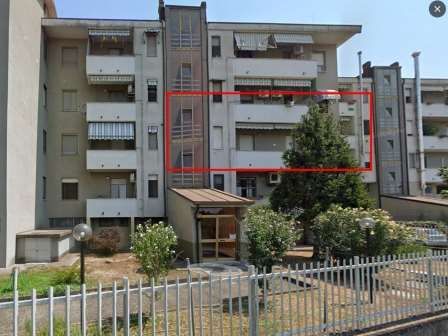 Appartamento in residenziale in Via L. Cadorna 24