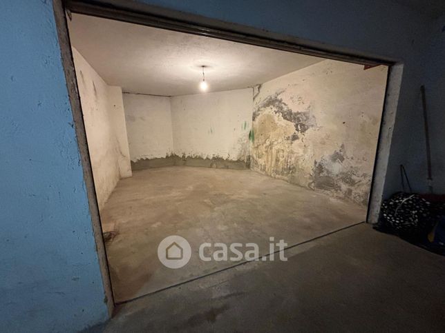 Box/posto auto in residenziale in Via Nuova