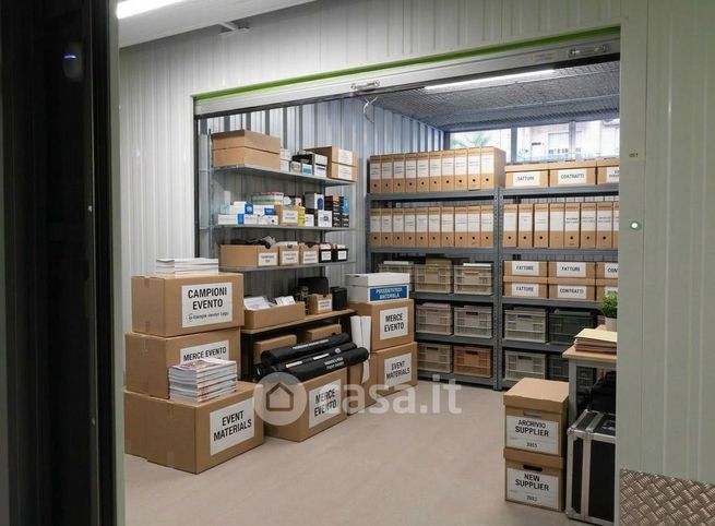 Negozio/locale commerciale in commerciale in Via Tiburtina 1115