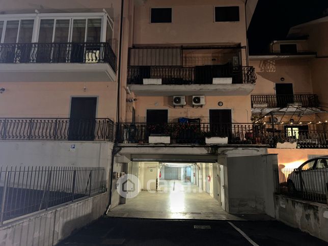 Box/posto auto in residenziale in Via Palombarese