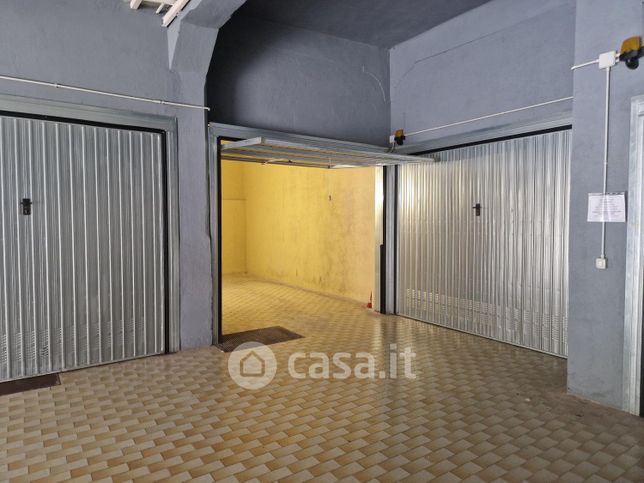 Garage/posto auto in residenziale in Via Girolamo Fracastoro 11