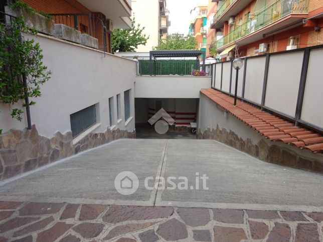 Garage/posto auto in residenziale in Via Don Giustino Russolillo 54