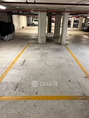 Box/posto auto in residenziale in Piazza Paola Garelli