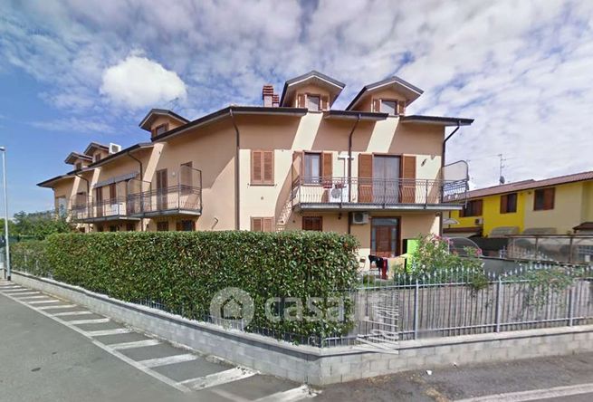 Appartamento in residenziale in Via delle Forze Armate 6