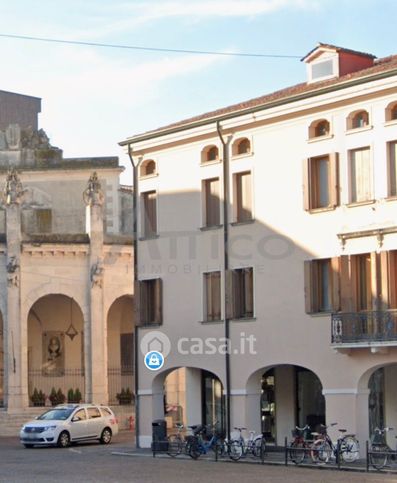 Ufficio in commerciale in Piazza Vittorio Emanuele