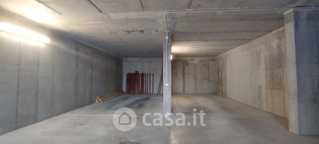 Garage/posto auto in residenziale in Via Gherardo Freschi