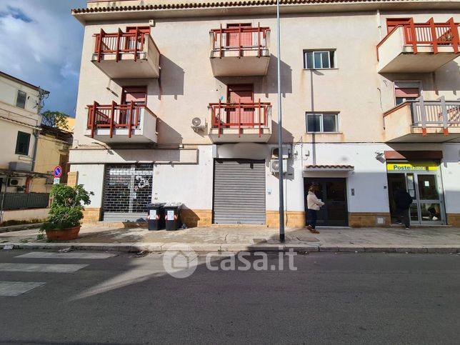 Attivitã /licenza (con o senza mura) in commerciale in Via Mater Dolorosa 100