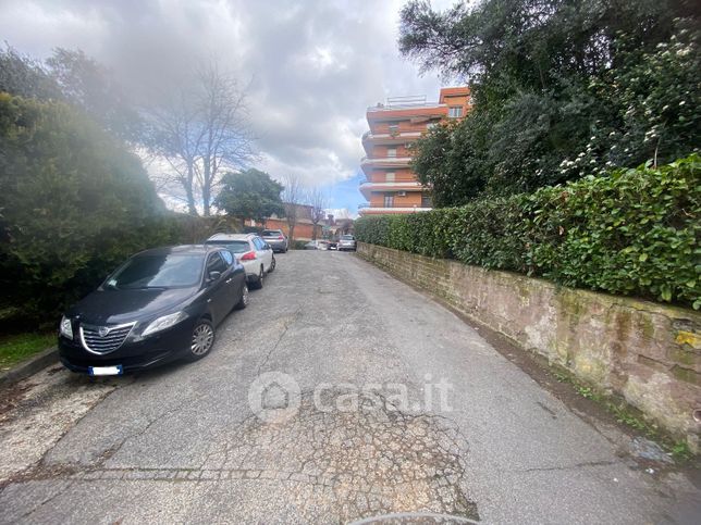 Garage/posto auto in residenziale in Via Rodolfo Lanciani