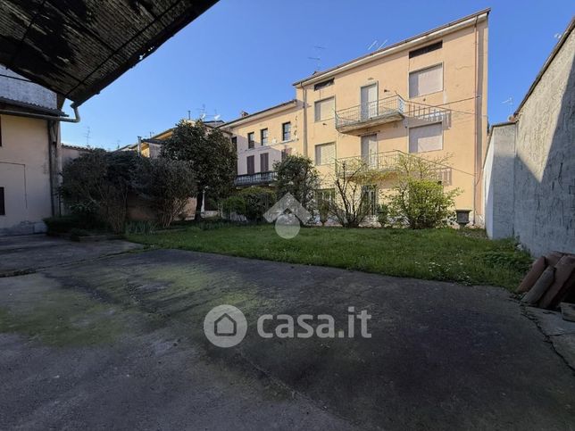 Appartamento in residenziale in Via Michelangelo Buonarroti 12