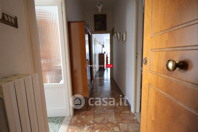 Appartamento in residenziale in Via Teano 50