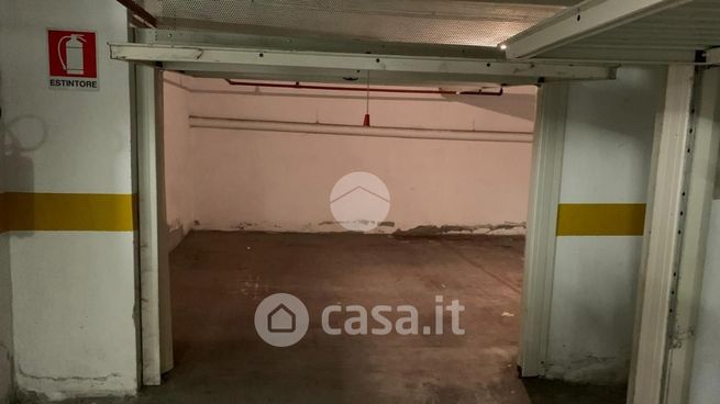 Garage/posto auto in residenziale in Via Giacomo Canevari 1