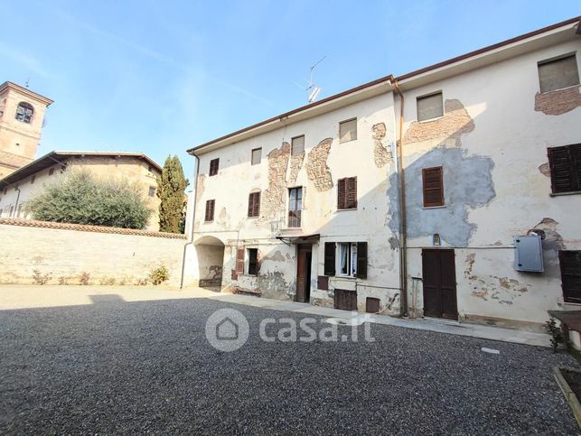 Casa bi/trifamiliare in residenziale in Vicolo Parrocchia 6