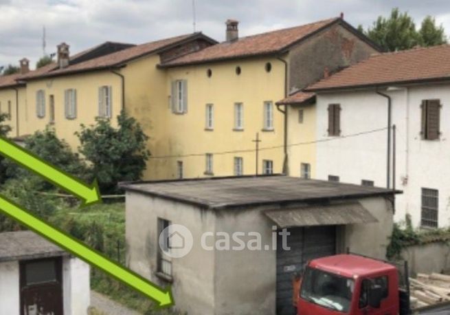 Box/posto auto in residenziale in Via Don Antonio Cavallotti 12
