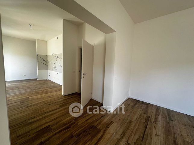 Casa indipendente in residenziale in 