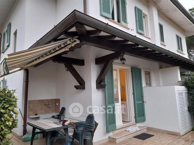 Villa in residenziale in Via Padre Ignazio da Carrara