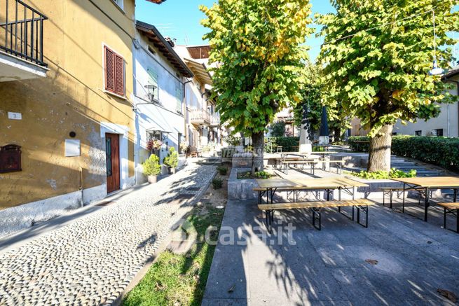Casa indipendente in residenziale in Largo Papa 3