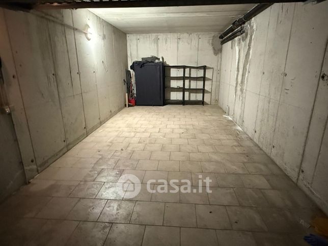Box/posto auto in residenziale in Piazzale delle Rimembranze
