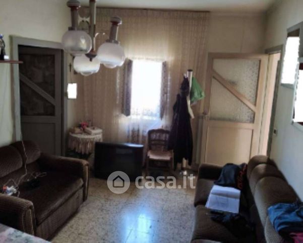 Appartamento in residenziale in Via Costantino Gatta 7