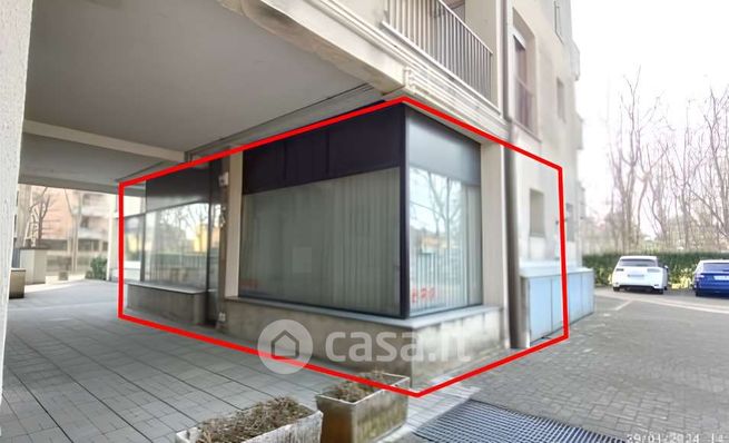 Ufficio in commerciale in Via Padre Reginaldo Giuliani 95
