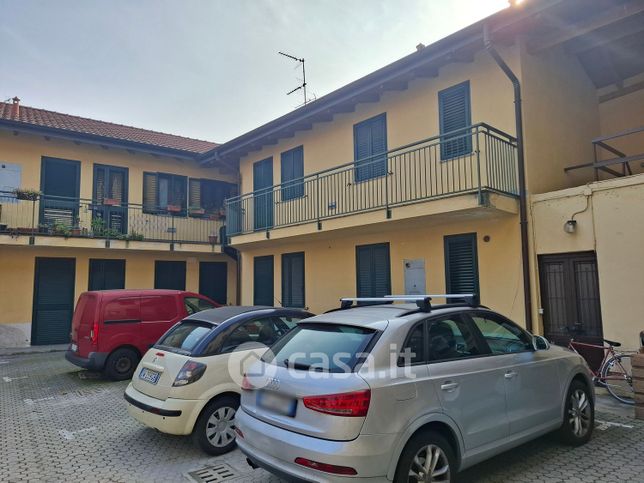 Appartamento in residenziale in Via Eugenio Cantoni 51