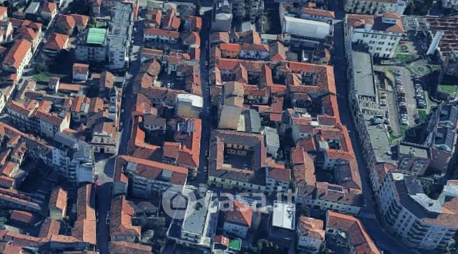 Appartamento in residenziale in Via Giovanni Vidari
