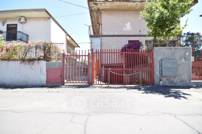 Box/posto auto in residenziale in Via Orsa Minore 33