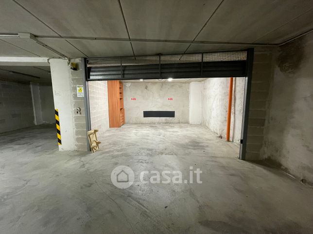 Garage/posto auto in residenziale in Via Andrea Costa