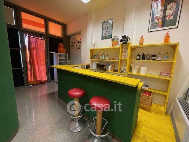 Ufficio in commerciale in Via Pescia
