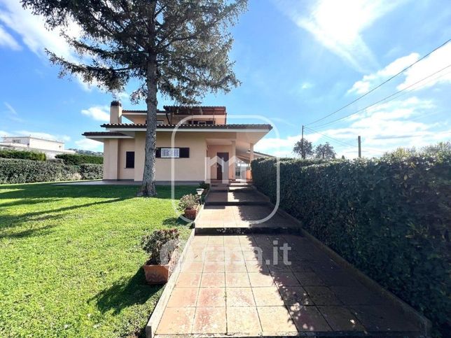 Villa in residenziale in Via Castagnole