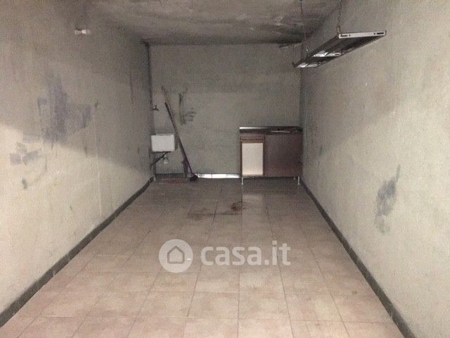 Box/posto auto in residenziale in Corso Battaglione Aosta 6