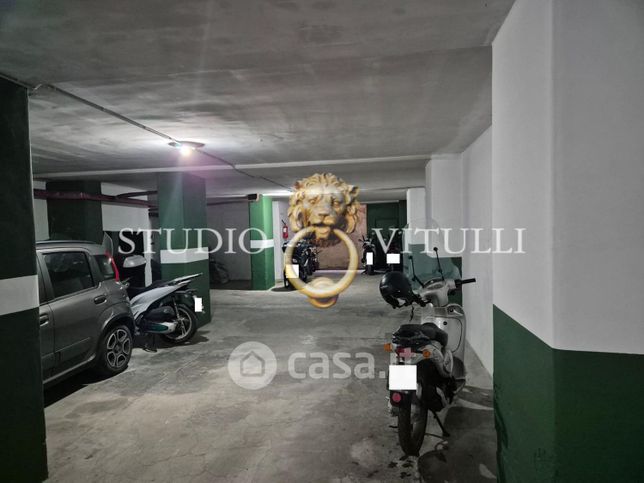 Garage/posto auto in residenziale in Corso Giuseppe Mazzini 76