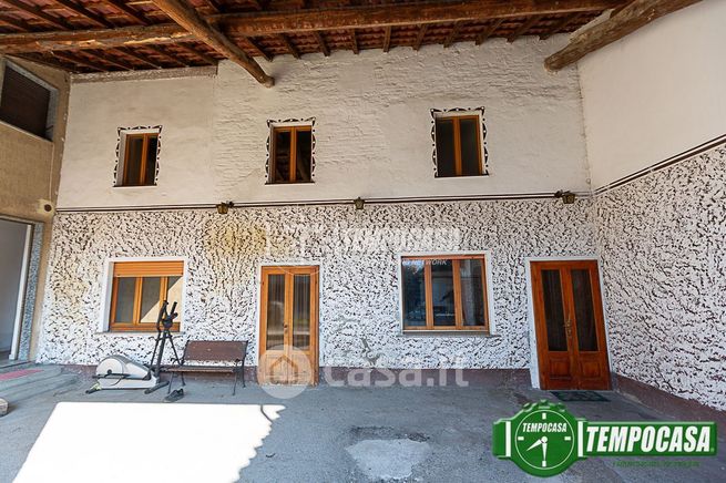 Casa indipendente in residenziale in Via Dante Alighieri