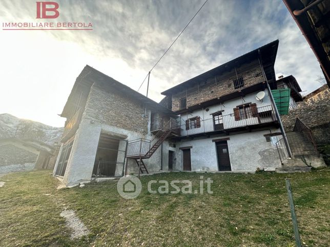 Baita/bungalow/chalet/trullo in residenziale in Borgo Crosasso