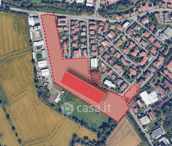 Capannone in commerciale in 