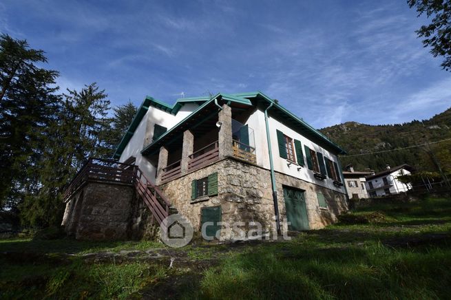 Villa in residenziale in Via Belotti