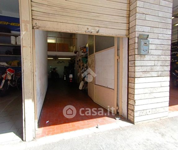 Garage/posto auto in residenziale in Corso Felice Cavallotti 18