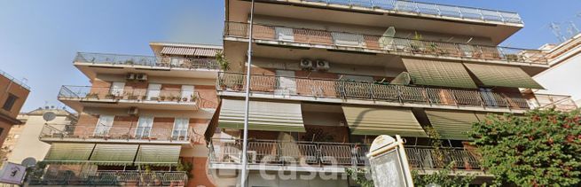 Appartamento in residenziale in Via Tuscolana 695