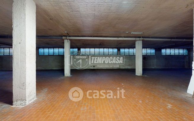 Box/posto auto in residenziale in Via Vittorino da Feltre 52