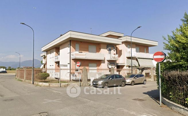 Box/posto auto in residenziale in Via Taranto 18