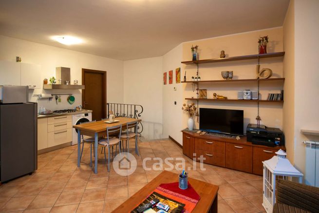 Appartamento in residenziale in Via Molinara 2