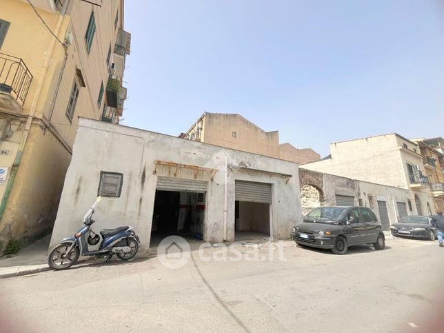 Garage/posto auto in residenziale in Via Crociferi 96