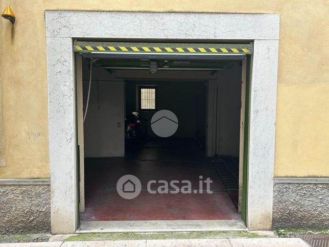 Garage/posto auto in residenziale in Vicolo Castelrotto 2