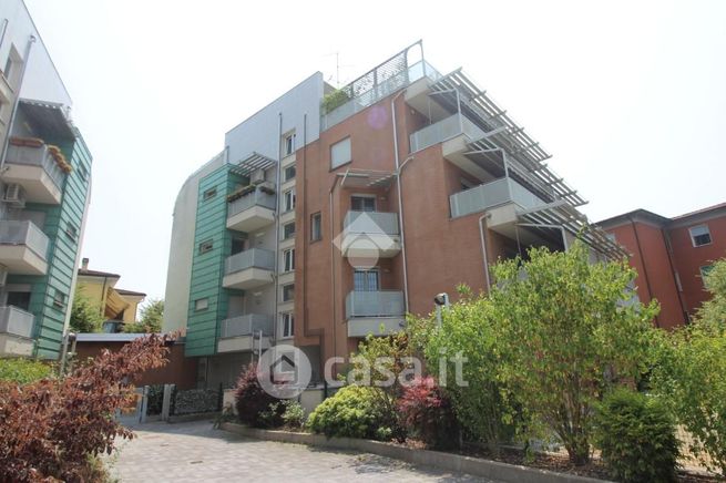 Appartamento in residenziale in Via Emilia 26