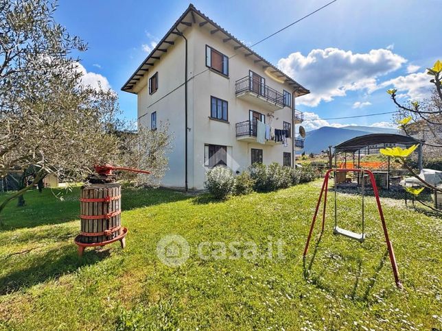 Casa indipendente in residenziale in Via G. Scaramucci 11