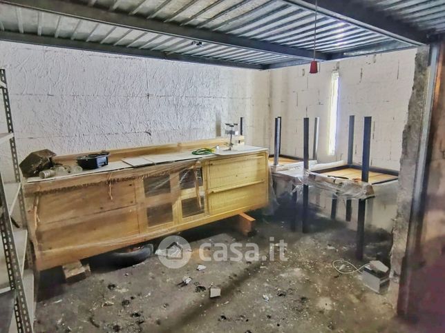 Garage/posto auto in residenziale in Via Starza 43