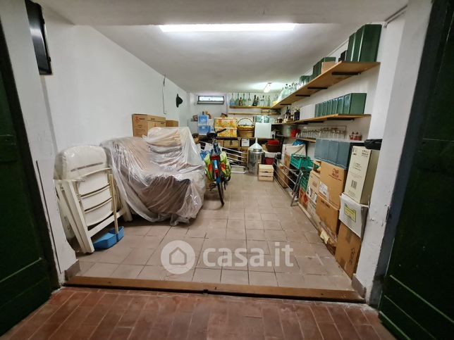 Box/posto auto in residenziale in Via Fratelli Rosselli